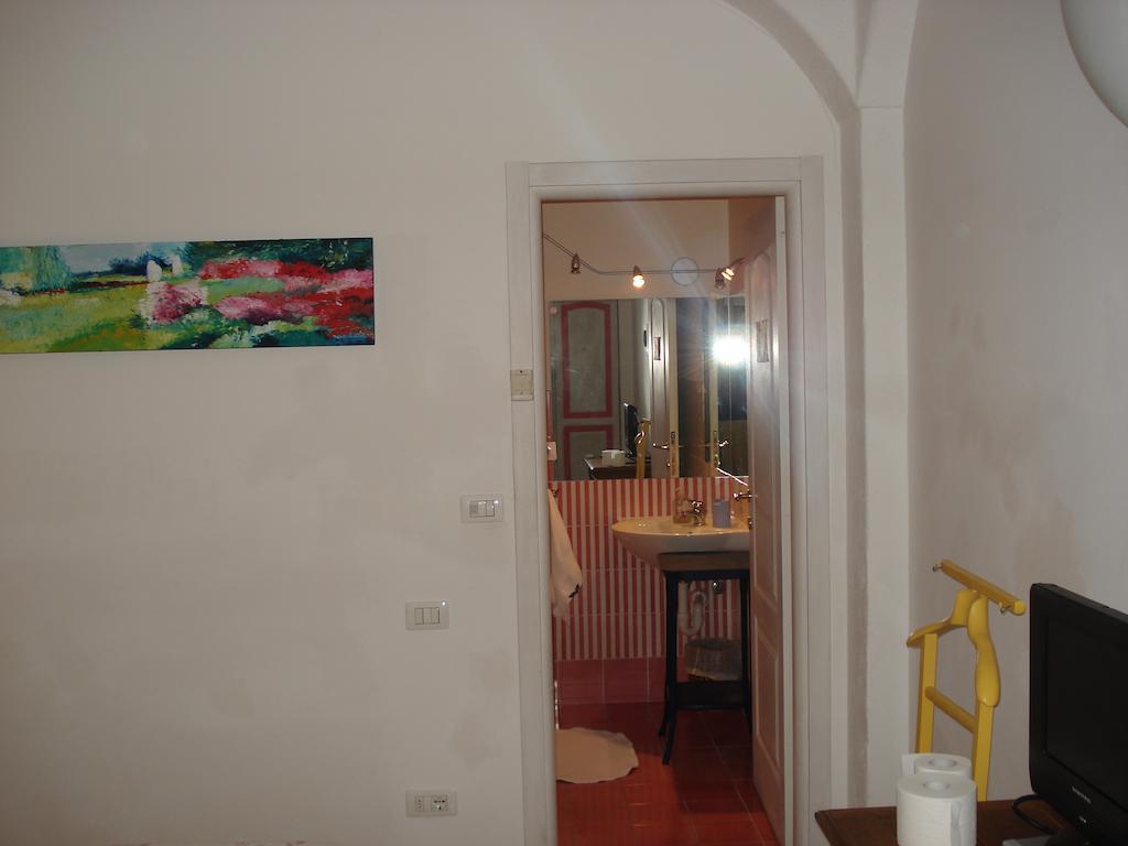 Agriturismo La Vecchia Dolceacqua Villa Exterior photo